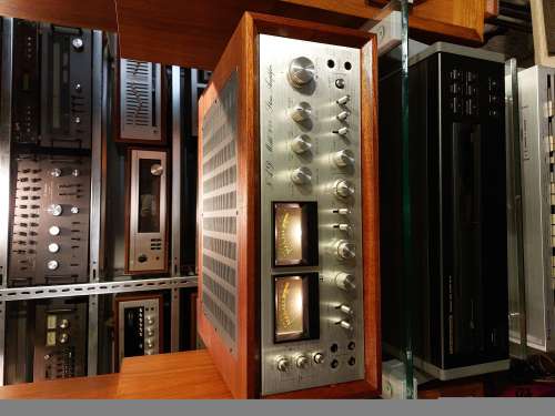 NAD 200 Verstärker-Monster im woodcase England 1975